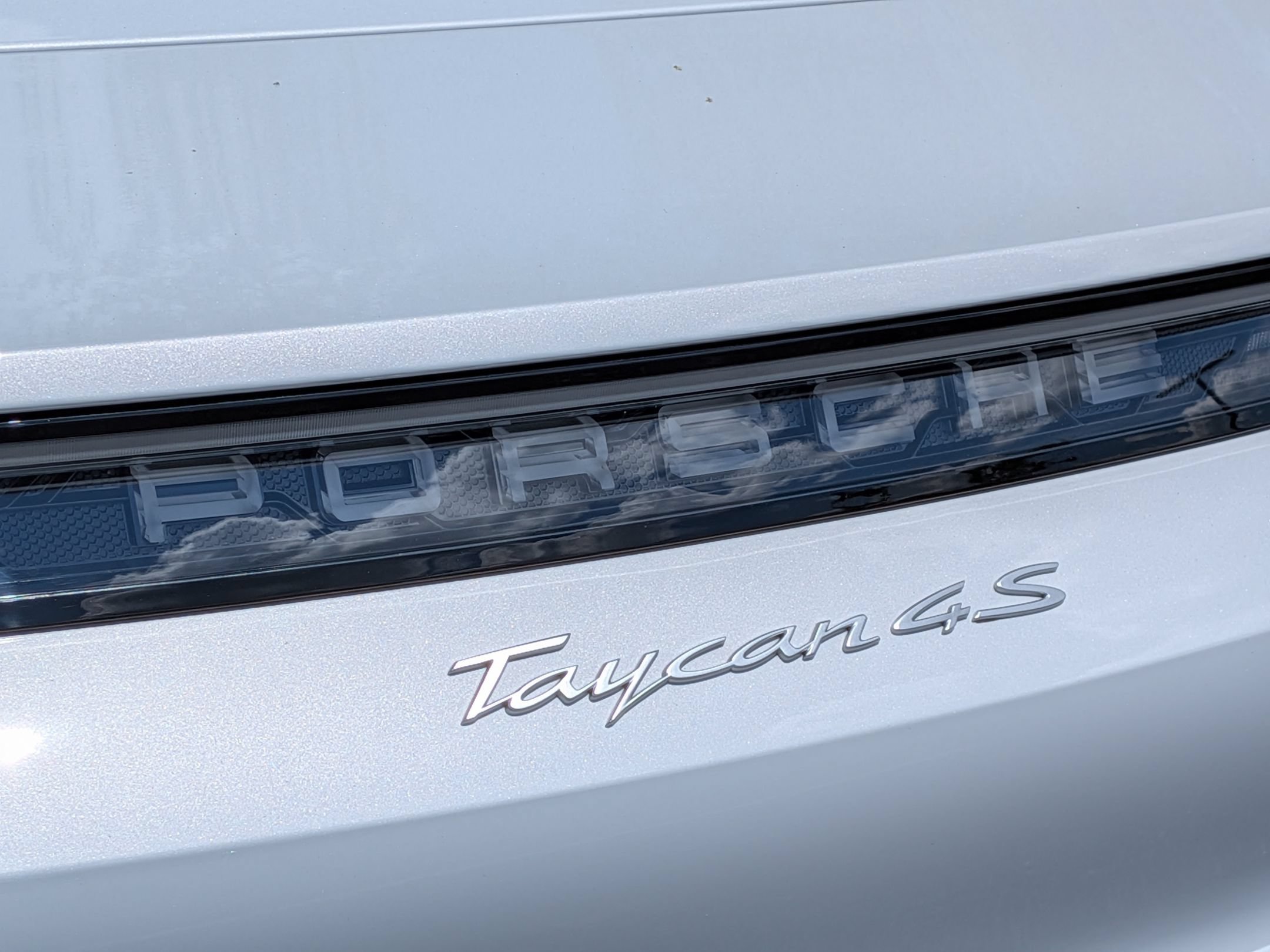 New 2026 Porsche Taycan 4S AWD/4WD image 30