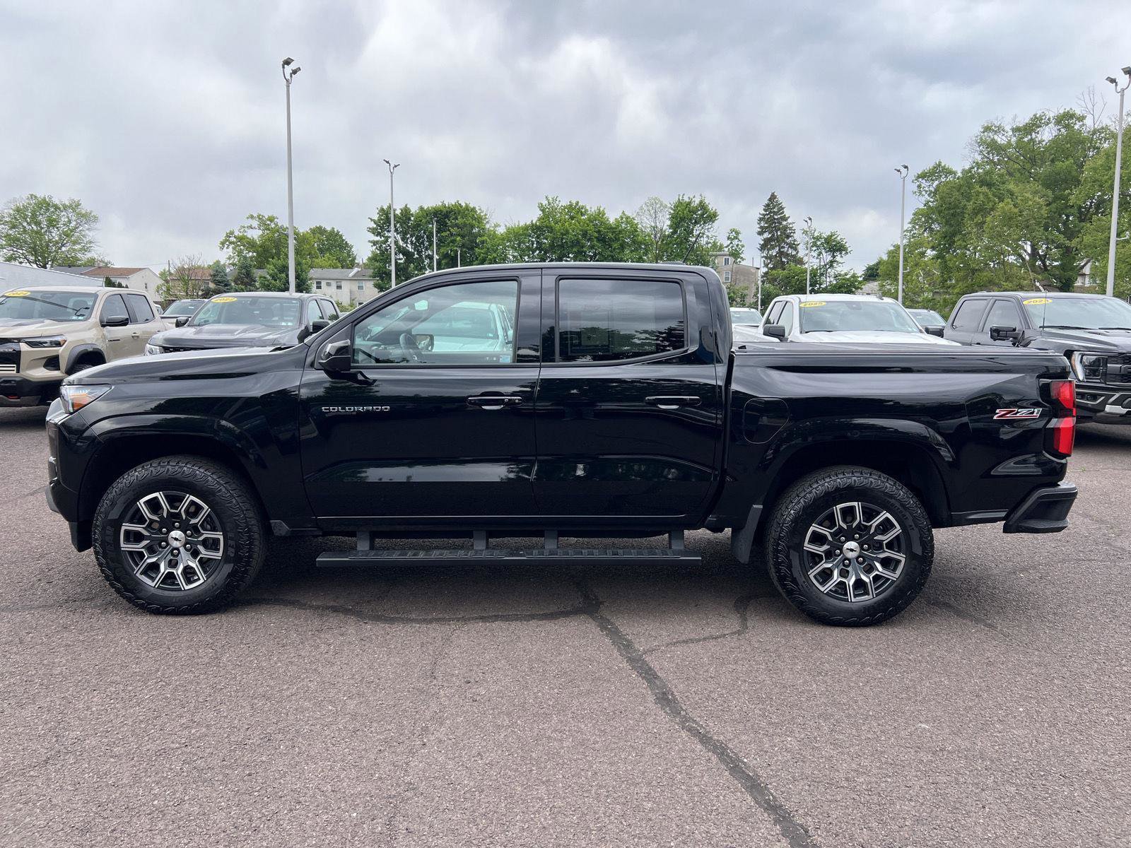 Used 2024 Chevrolet Colorado Z71 w/ Z71 Convenience Package 2 AWD/4WD image 4