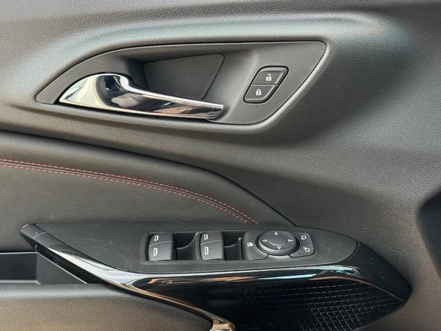 New 2026 Chevrolet Trax RS w/ Sunroof Package FWD image 17