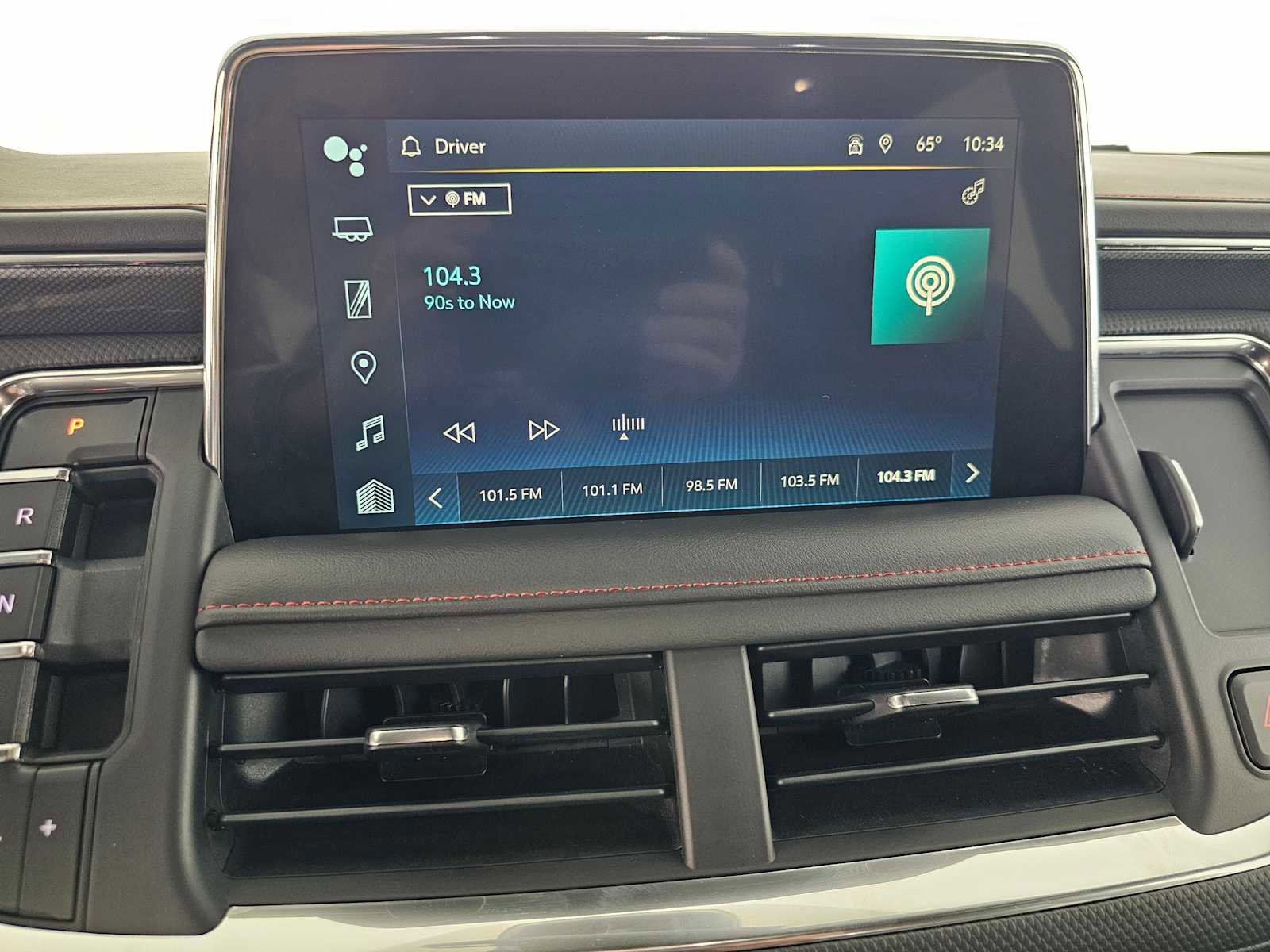 Used 2024 Chevrolet Suburban RST w/ Luxury Package image 27