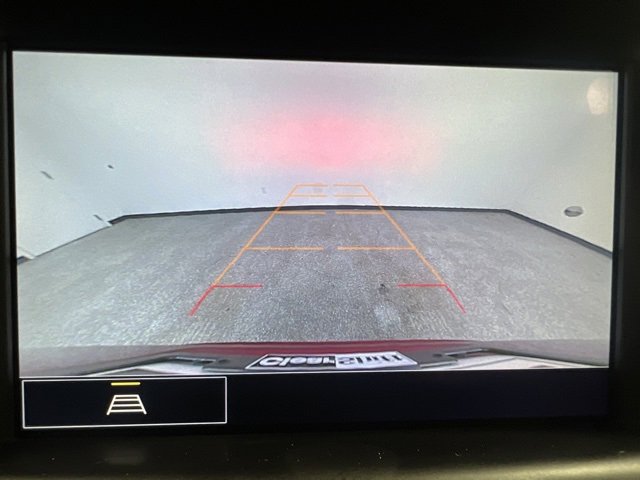 Used 2024 GMC Terrain SLE w/ Driver Convenience Package image 36