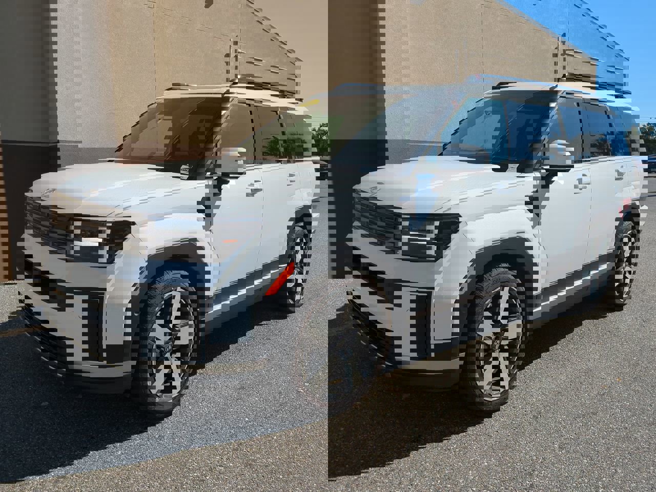 Used 2024 Hyundai Santa Fe Limited image 8