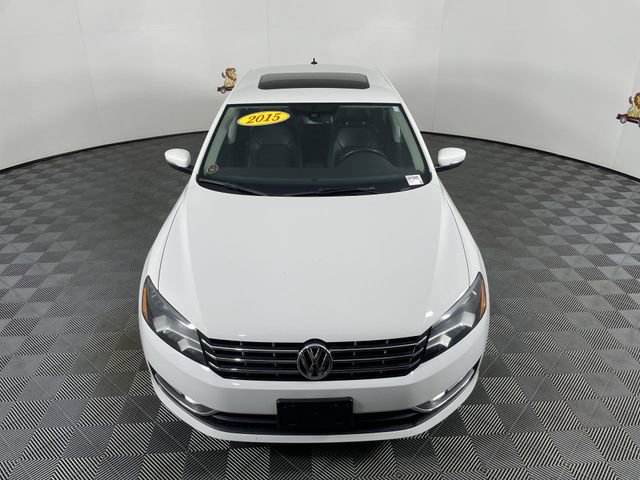 Used 2015 Volkswagen Passat TDI SEL Premium image 43