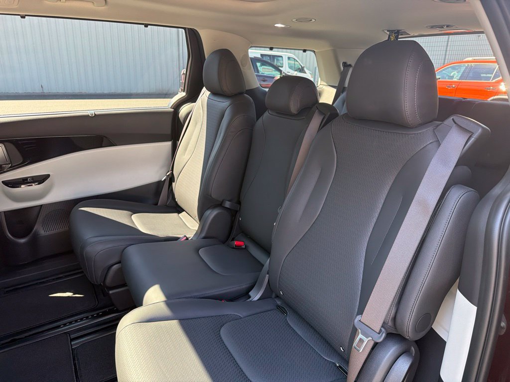 Used 2024 Kia Carnival SX Prestige FWD image 22