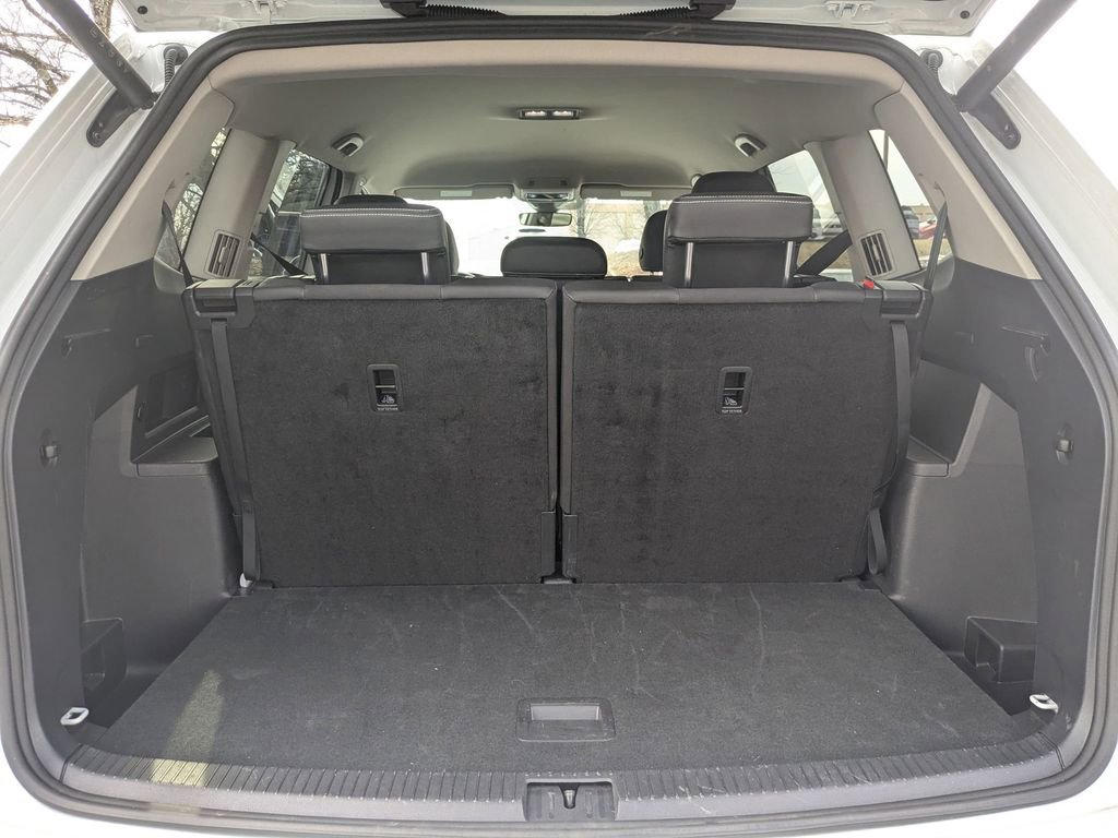 Used 2025 Volkswagen Atlas SE image 27