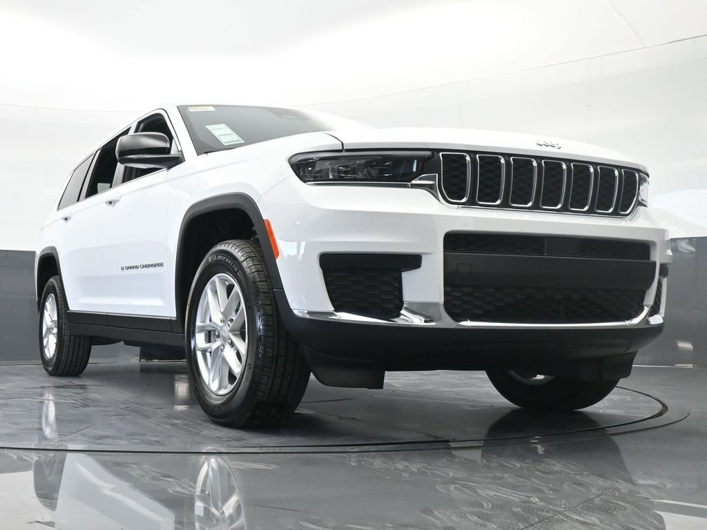 Used 2025 Jeep Grand Cherokee L Laredo image 52