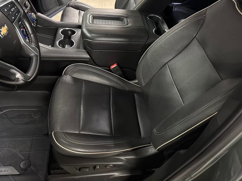 Used 2023 Chevrolet Suburban Premier AWD/4WD image 11