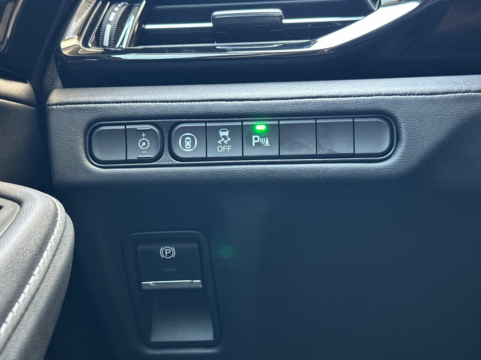 Used 2024 Acura MDX w/ Technology Package FWD image 35