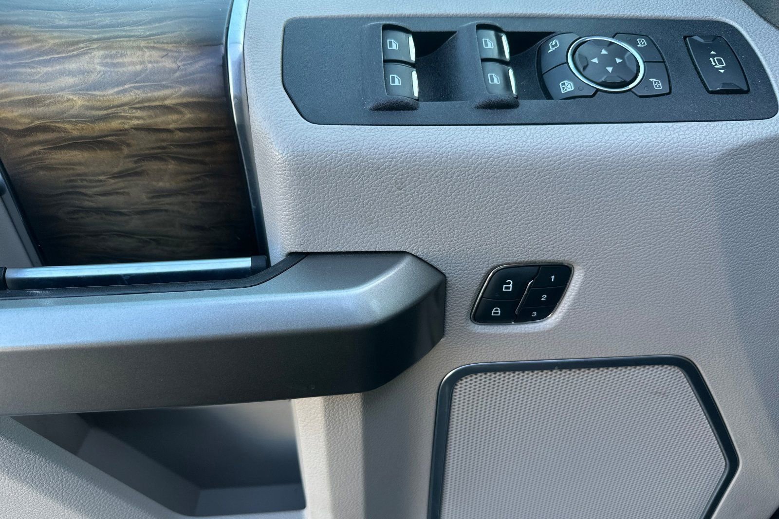 Used 2019 Ford F450 Limited w/ FX4 Off-Road Package image 11