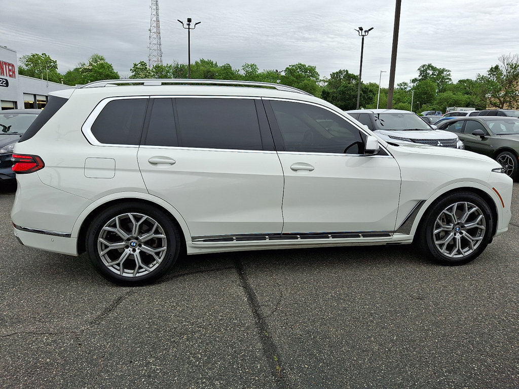 Used 2025 BMW X7 xDrive40i AWD/4WD image 5