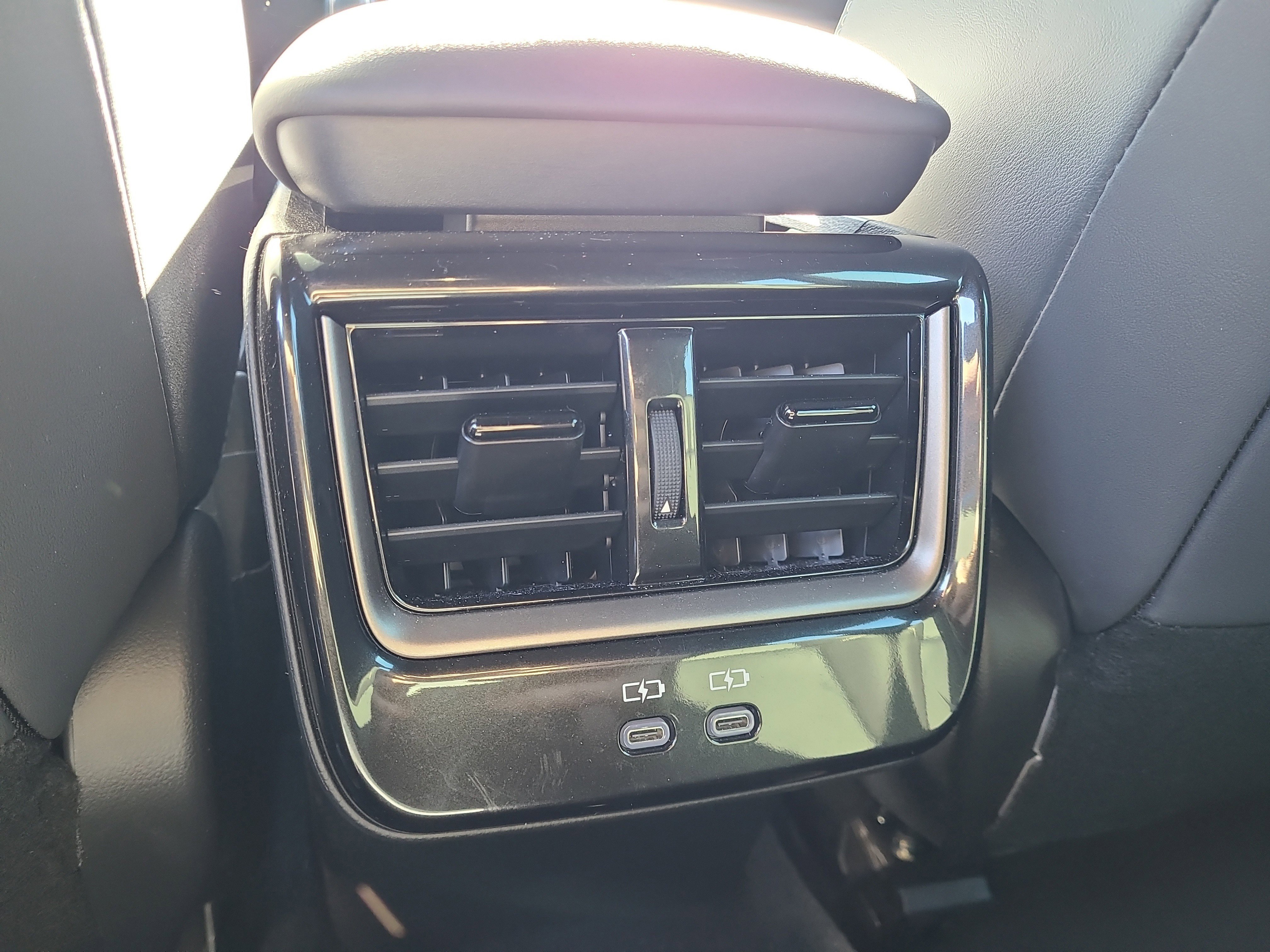 Used 2025 Toyota Crown Signia image 14