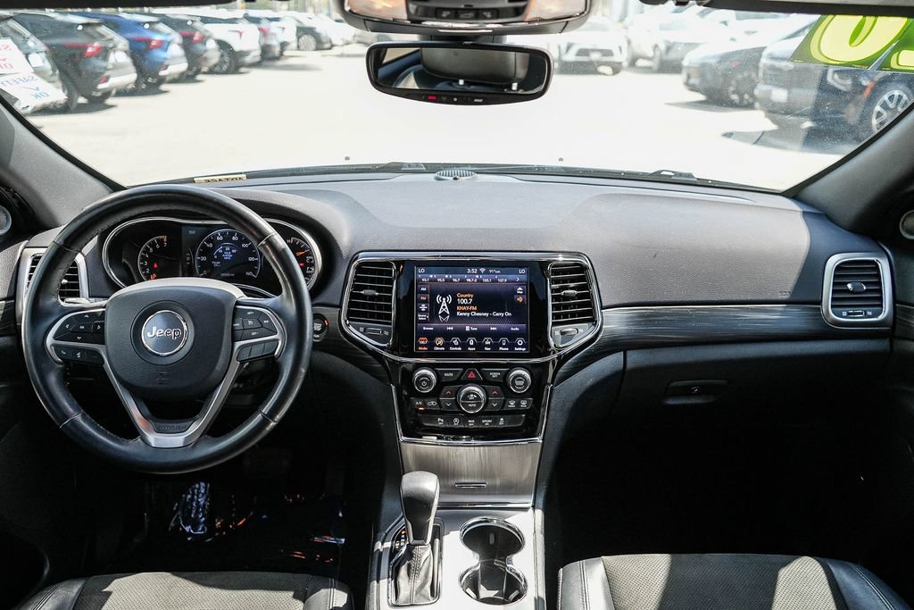 Used 2020 Jeep Grand Cherokee Altitude AWD/4WD image 13