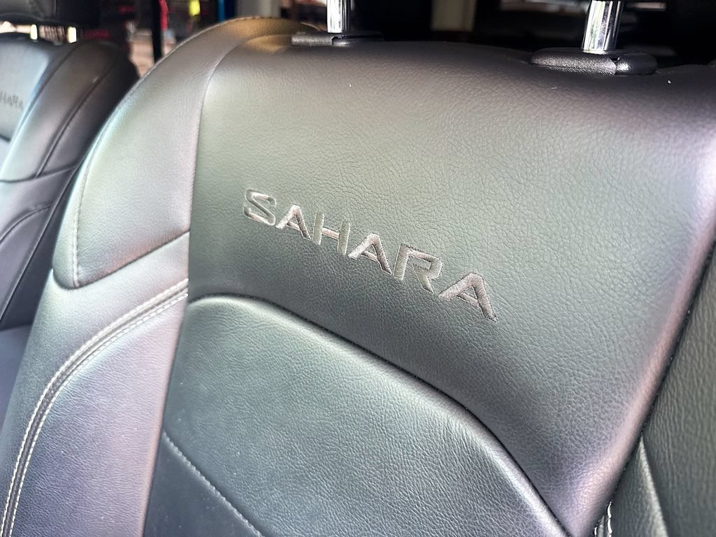 Used 2022 Jeep Wrangler Unlimited Sahara w/ Safety Group AWD/4WD image 26