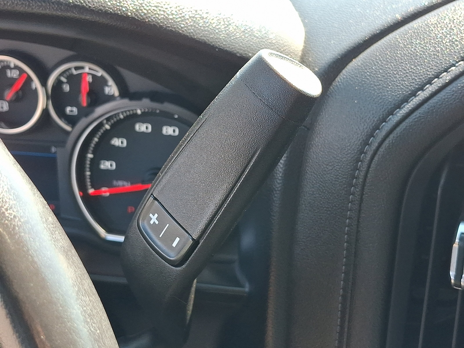 Used 2022 Chevrolet Silverado 1500 LT w/ Bed Protection Package AWD/4WD image 15