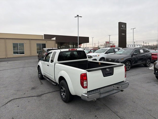 Used 2015 Nissan Frontier S image 6