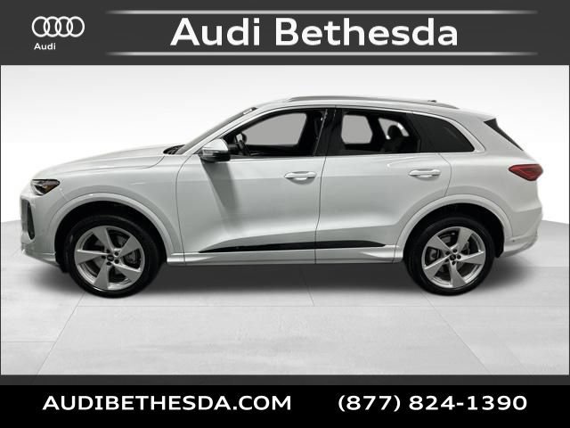 Certified 2025 Audi Q5 Premium Plus AWD/4WD image 5
