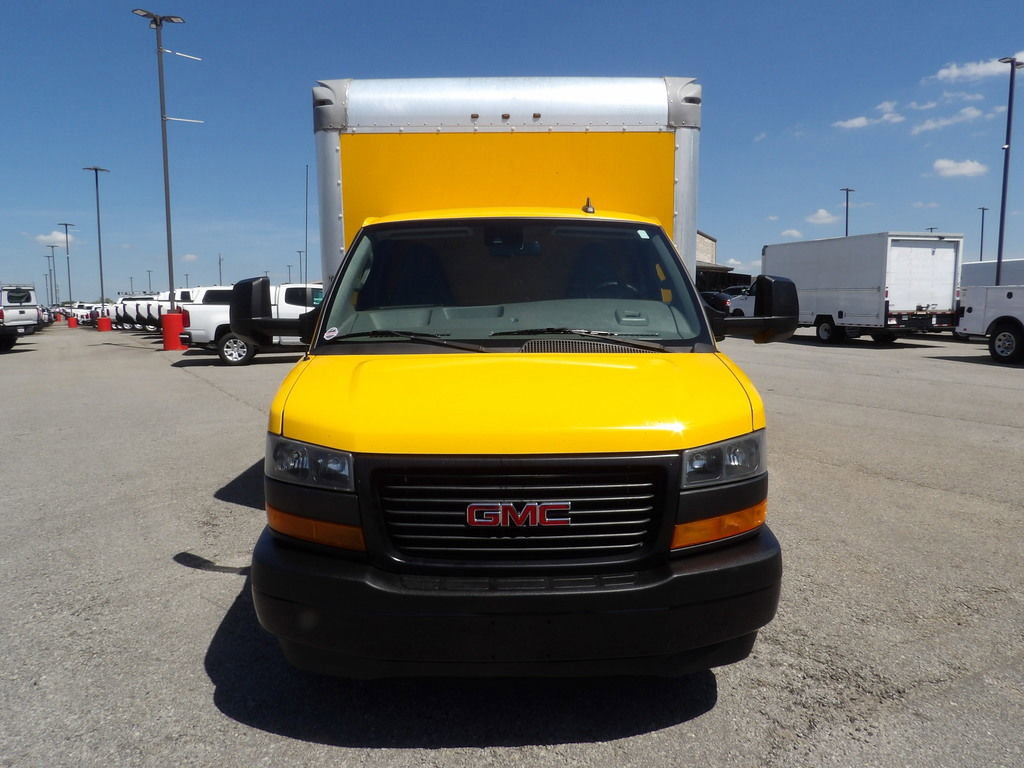 Used 2021 GMC Savana 3500 Extended w/ Power Convenience Package RWD image 12