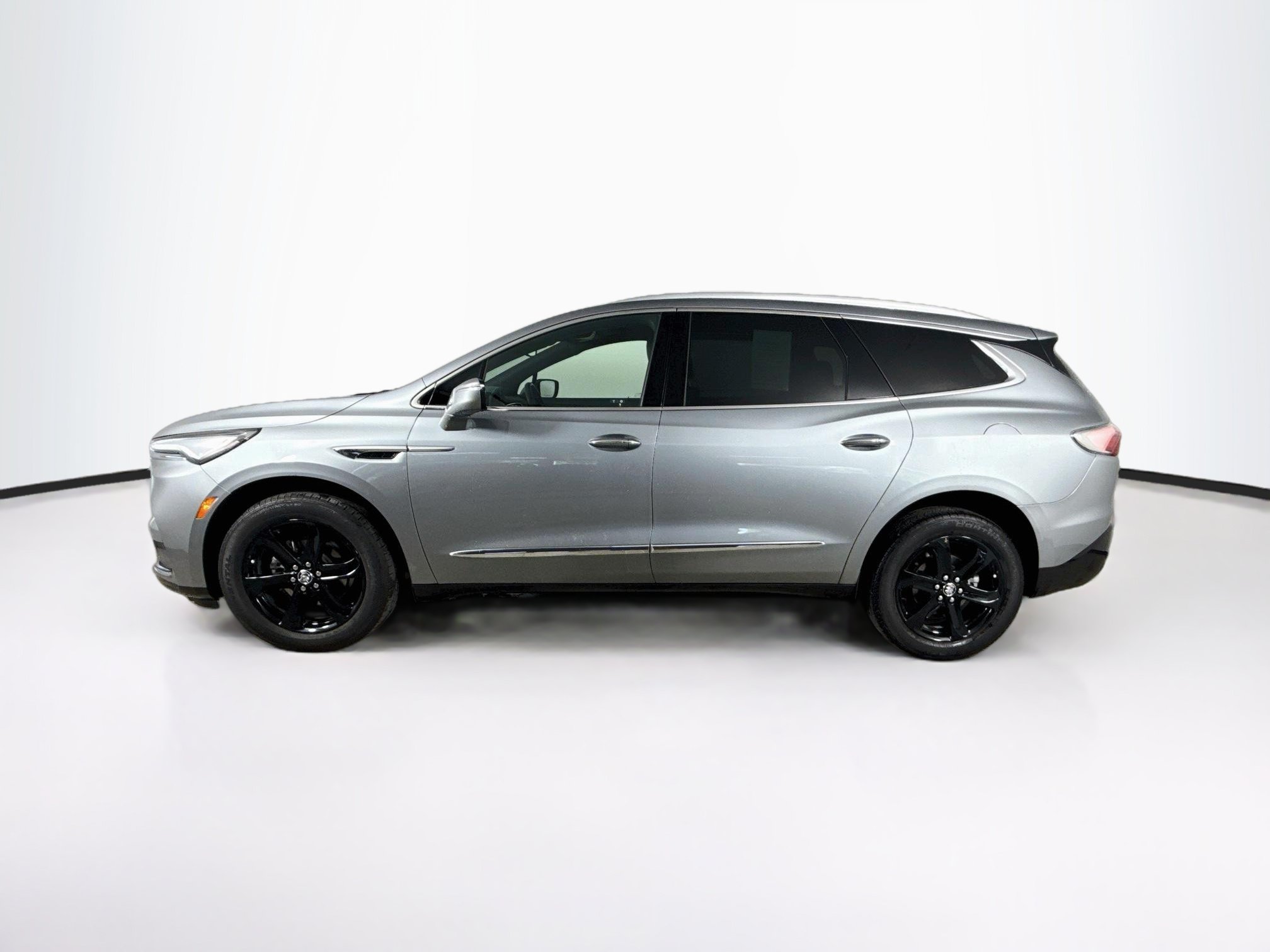Used 2023 Buick Enclave Essence w/ Experience Buick Package FWD image 7
