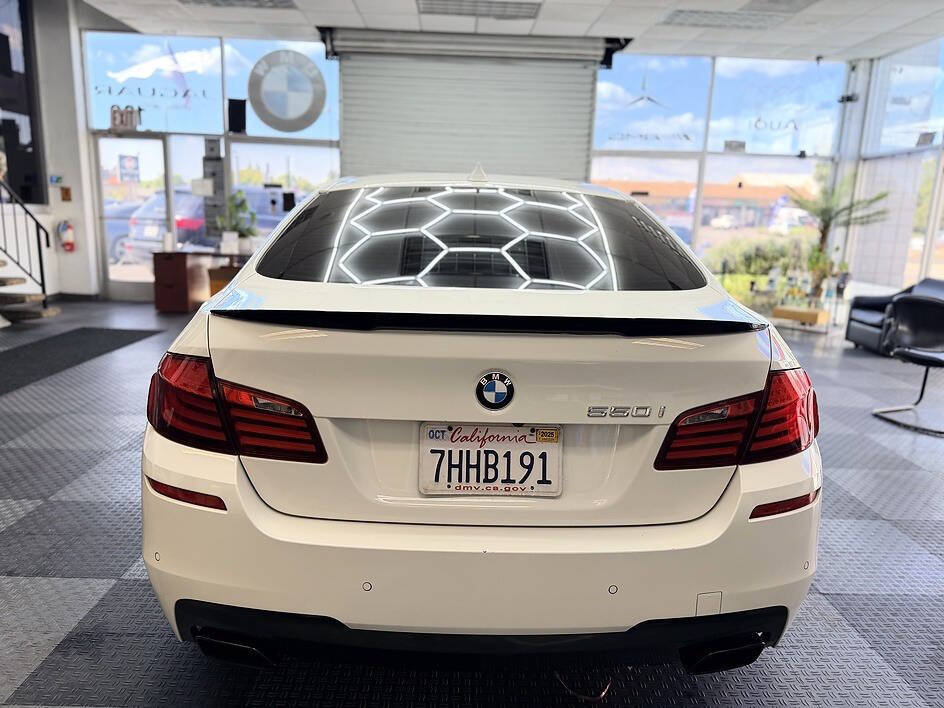 Used 2013 BMW 550i Sedan w/ Executive Pkg RWD image 16