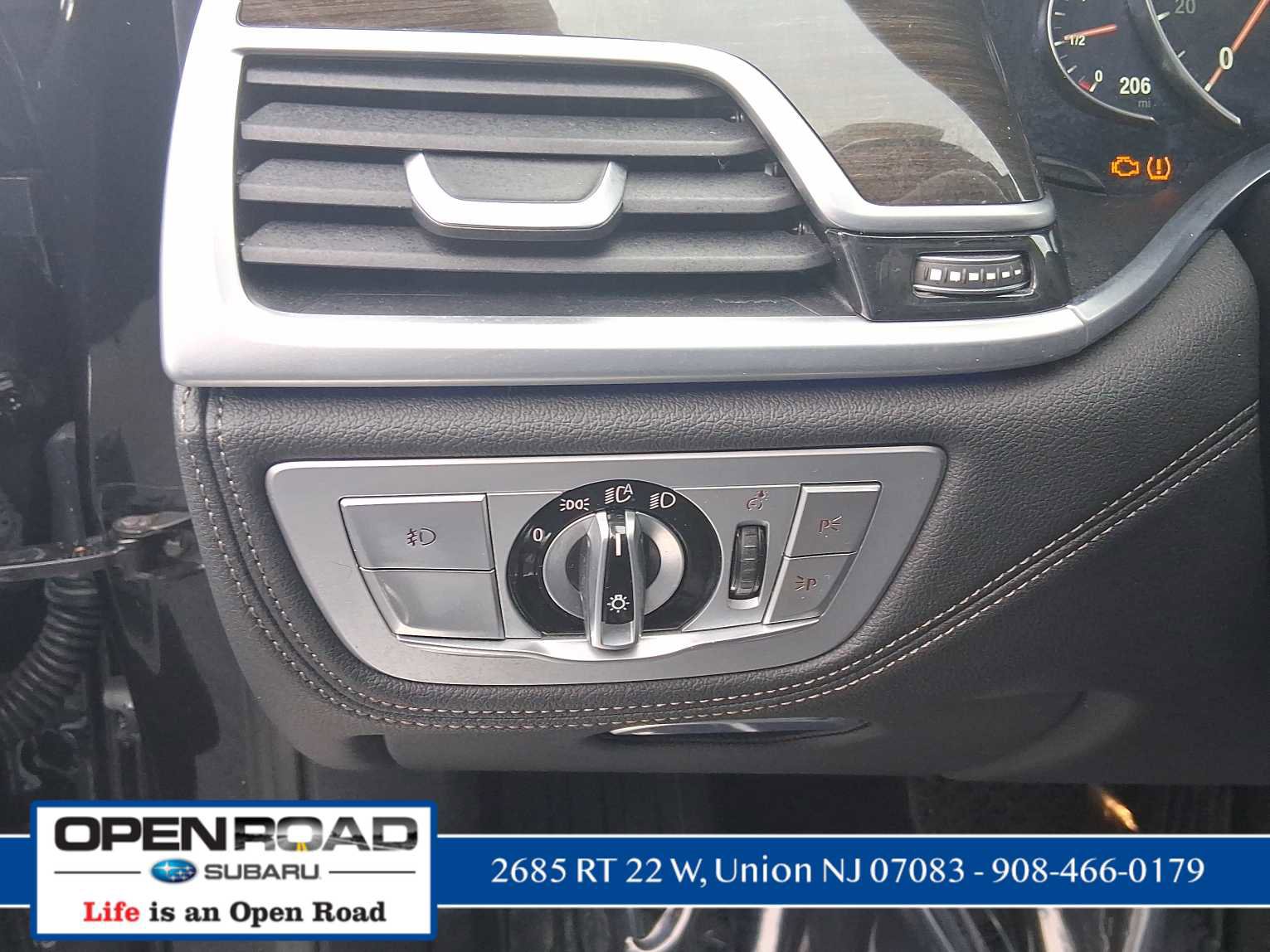 Used 2018 BMW 740i xDrive image 16