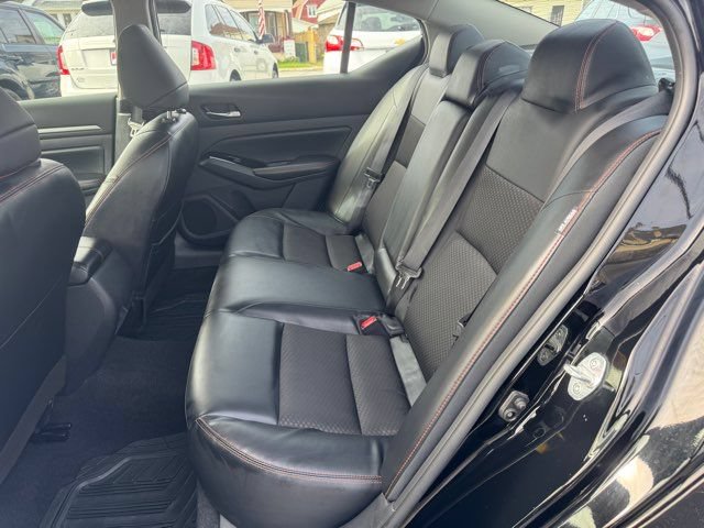 Used 2024 Nissan Altima 2.5 SR FWD image 14