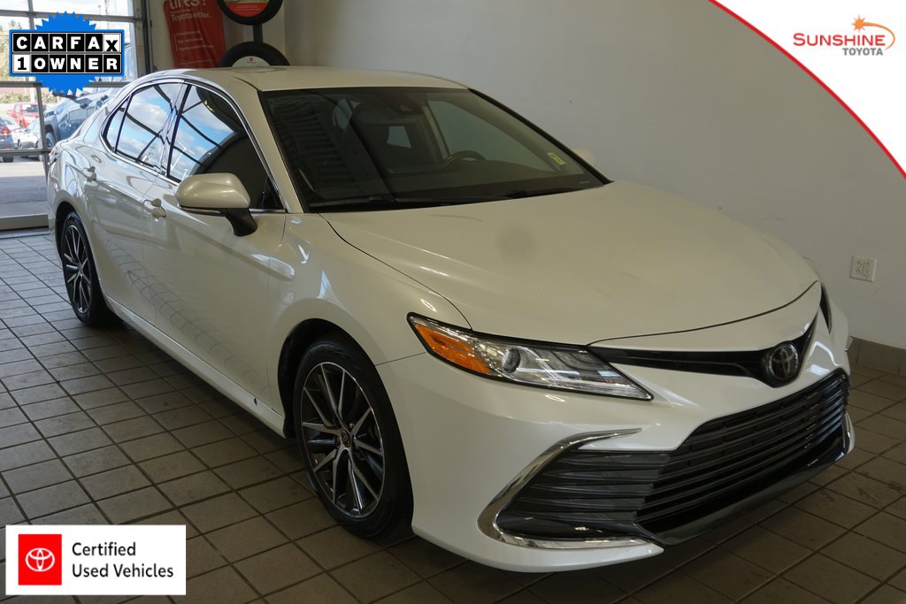 Used 2023 Toyota Camry XLE image 1