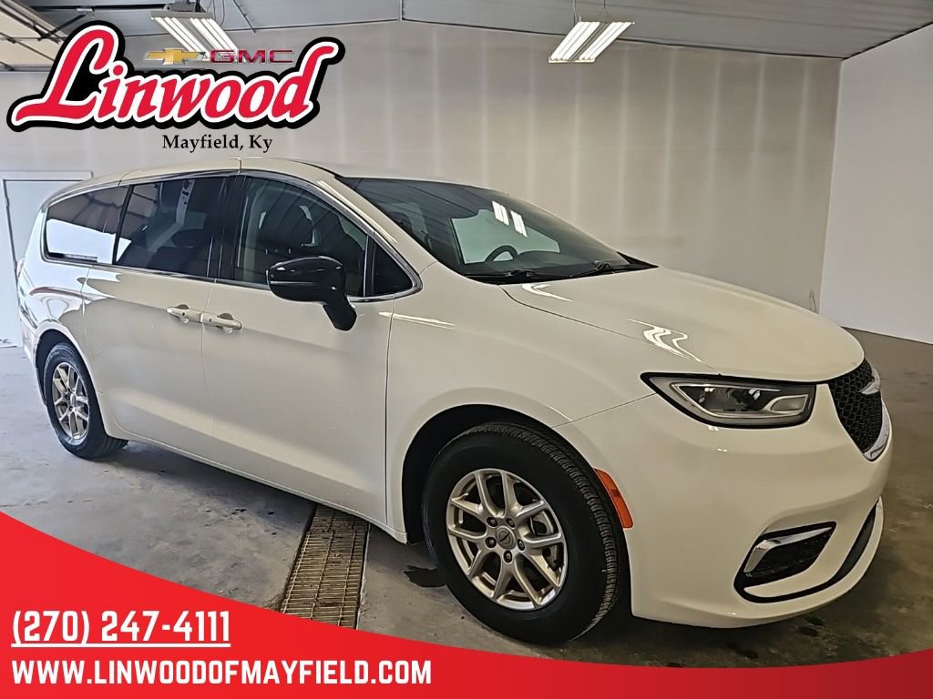 Used 2024 Chrysler Pacifica Touring-L video 1