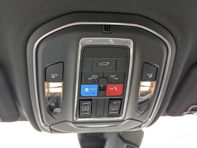 New 2026 Jeep Grand Cherokee Altitude AWD/4WD image 21