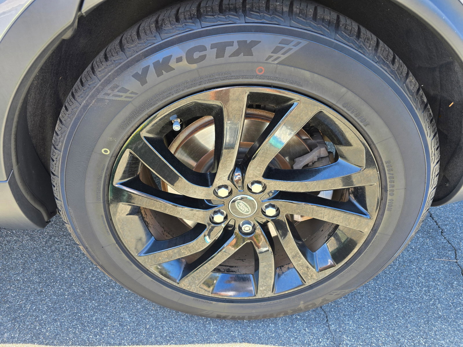 Used 2018 Land Rover Discovery HSE AWD/4WD image 37