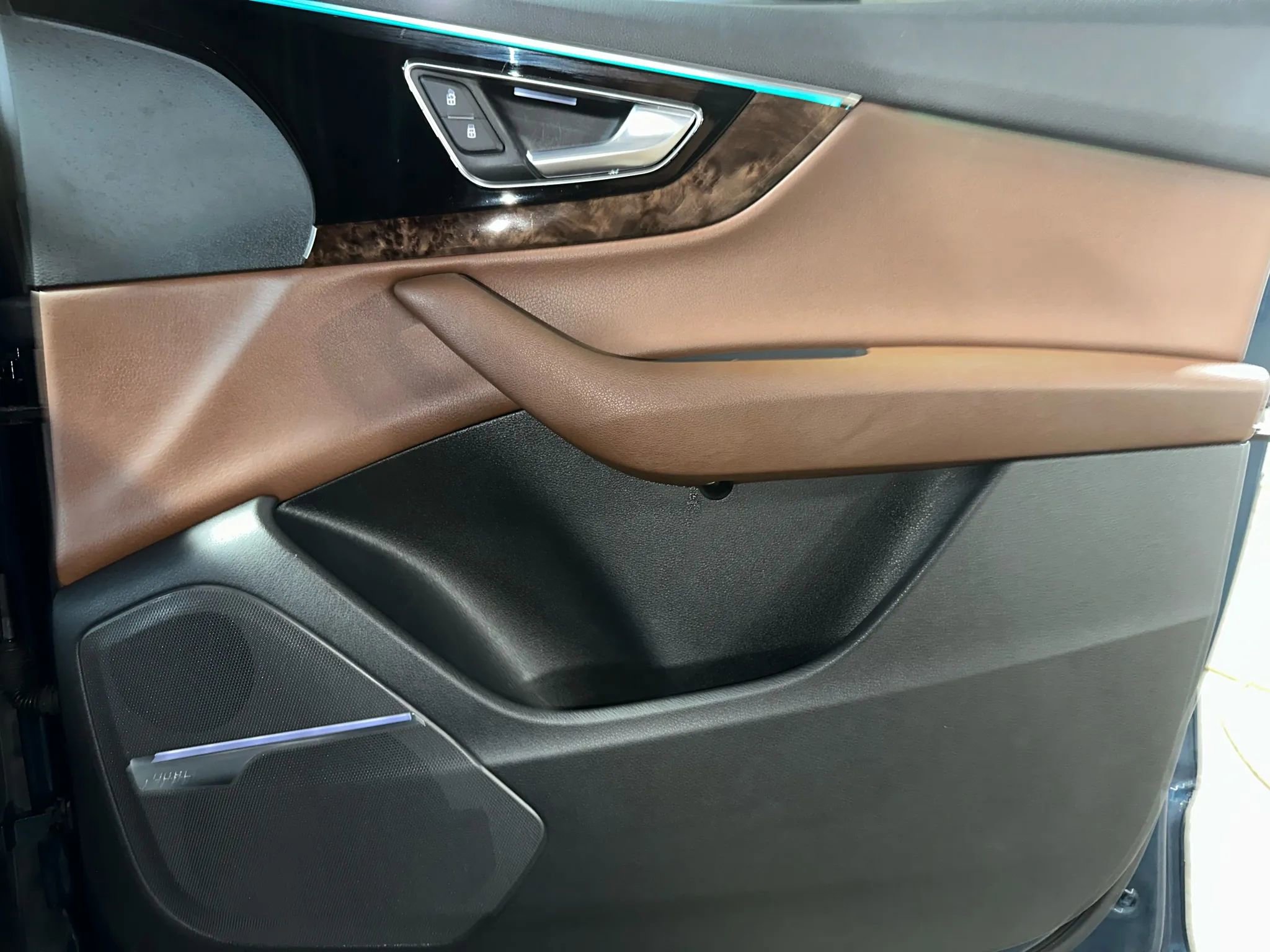 Used 2018 Audi Q7 3.0T Prestige w/ Prestige Package image 30