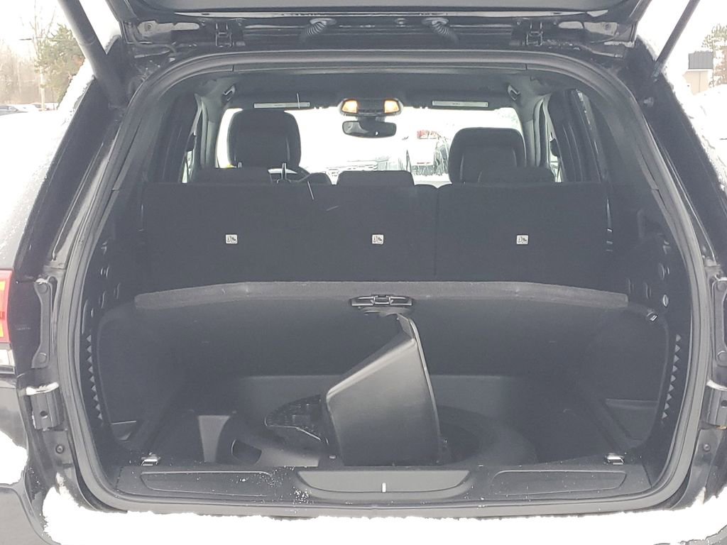 Used 2018 Jeep Grand Cherokee Laredo image 7
