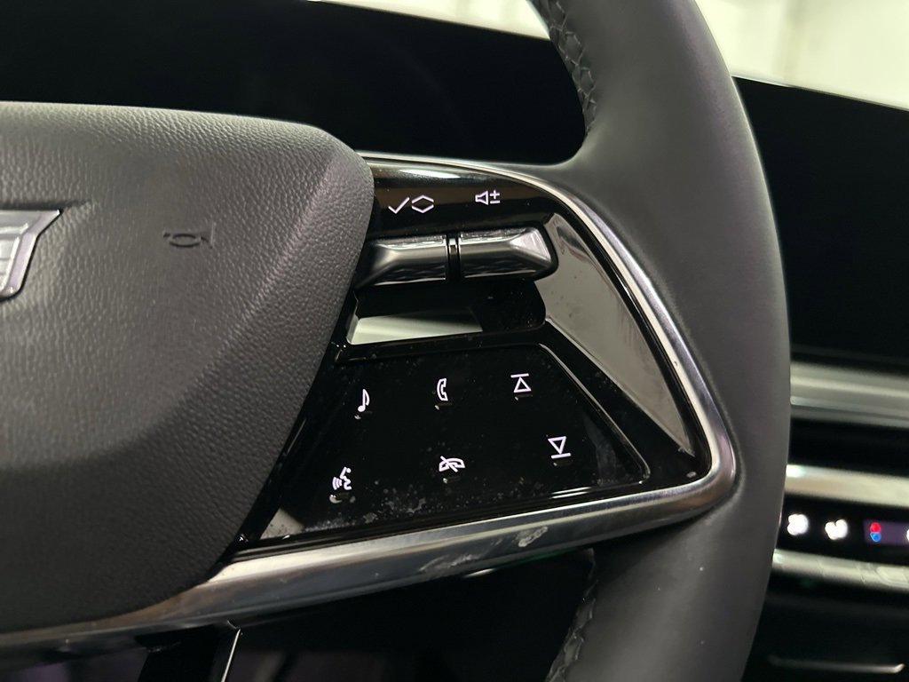 Used 2024 Cadillac Lyriq Luxury w/ LPO, Floor Liner Package image 40