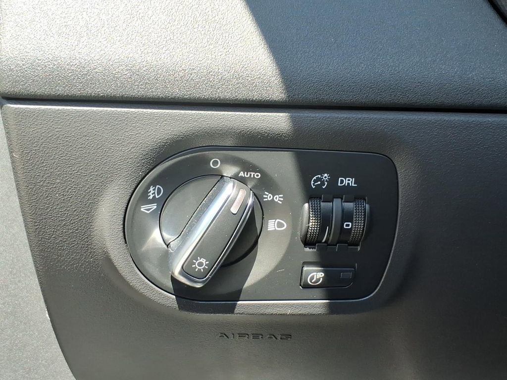 Used 2009 Audi TT 2.0T image 16