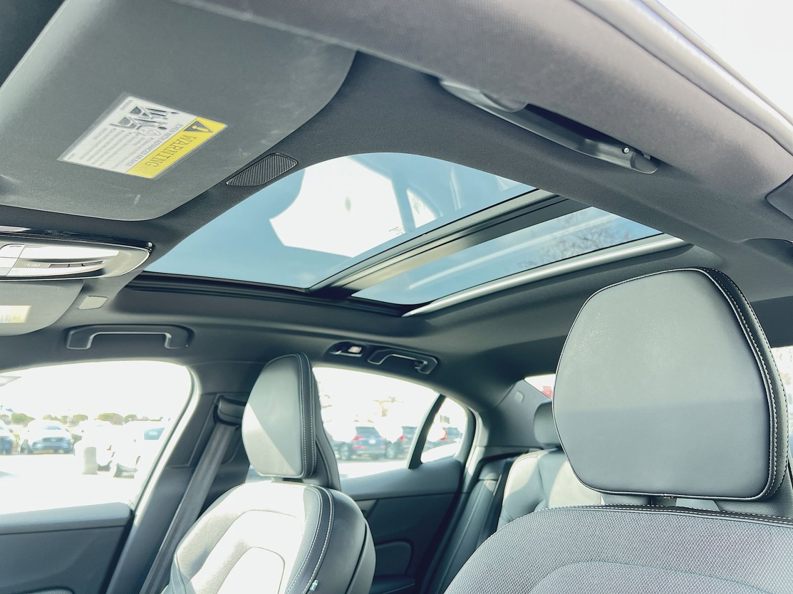 Used 2024 Volvo S60 B5 Plus w/ Climate Package image 24