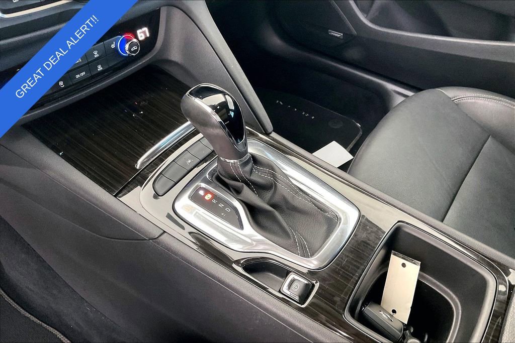 Used 2018 Buick Regal Essence w/ Driver Confidence Package #1 image 19