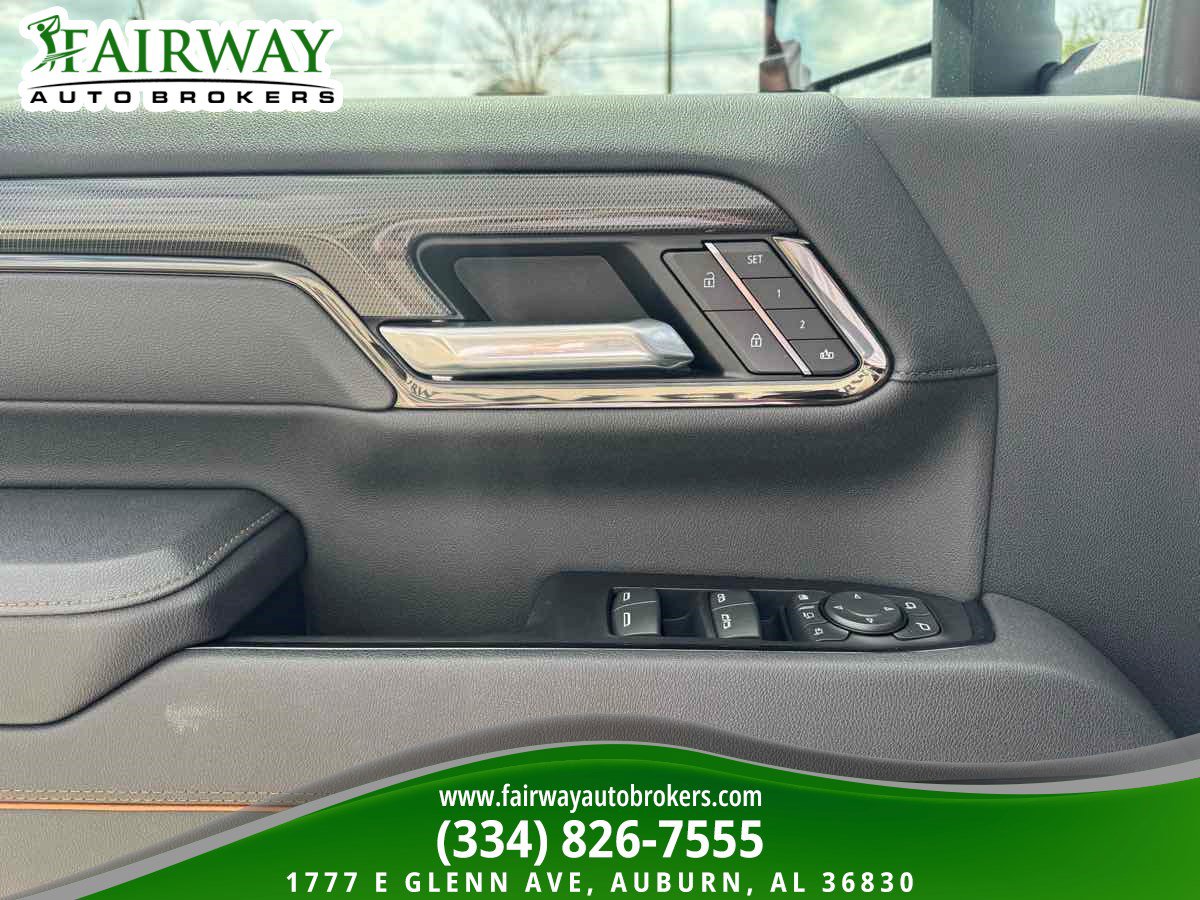 Used 2025 GMC Sierra 2500 AT4 w/ Technology Package image 15