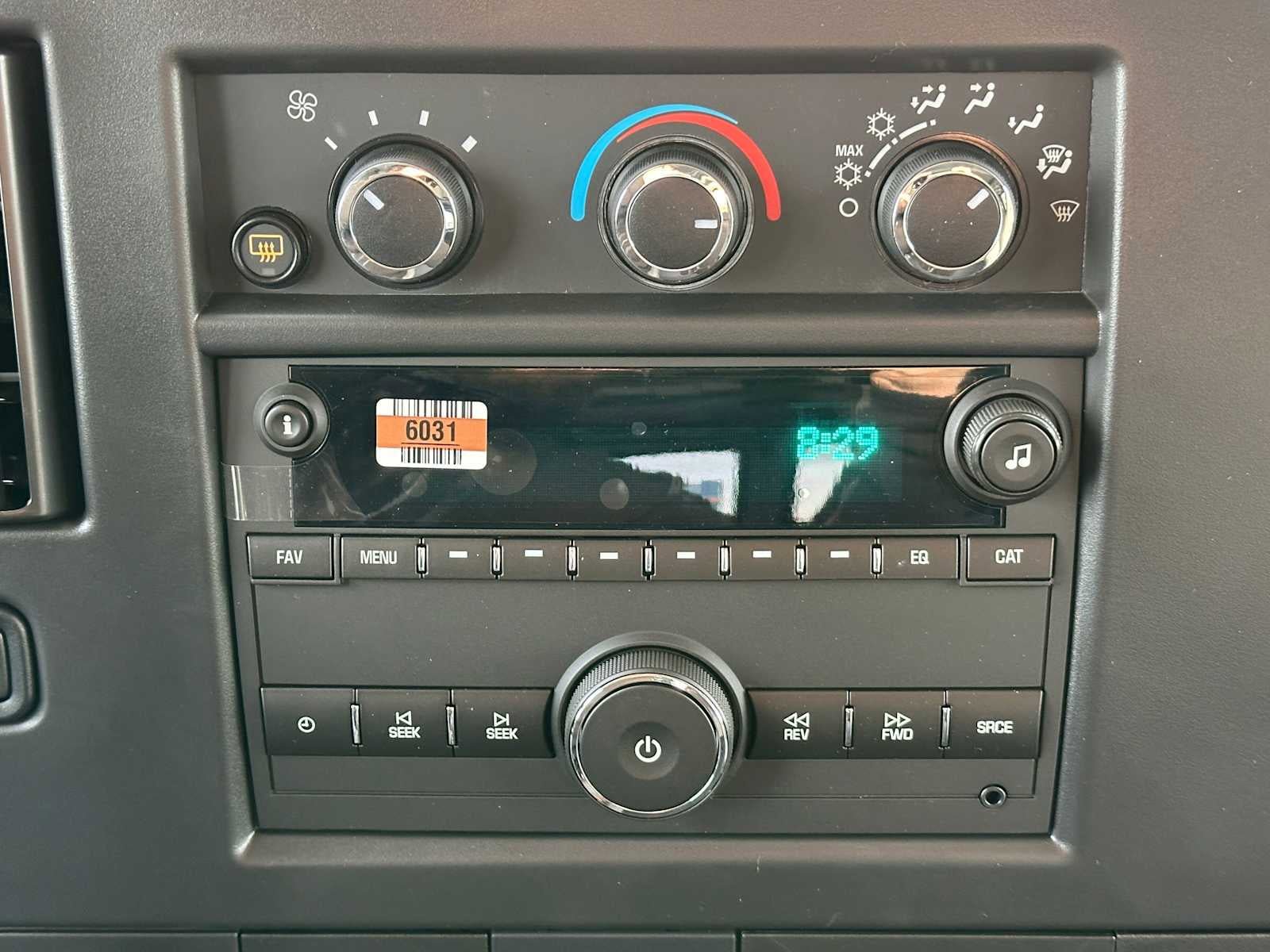 New 2025 GMC Savana 3500 Extended w/ Driver Convenience Package RWD image 27