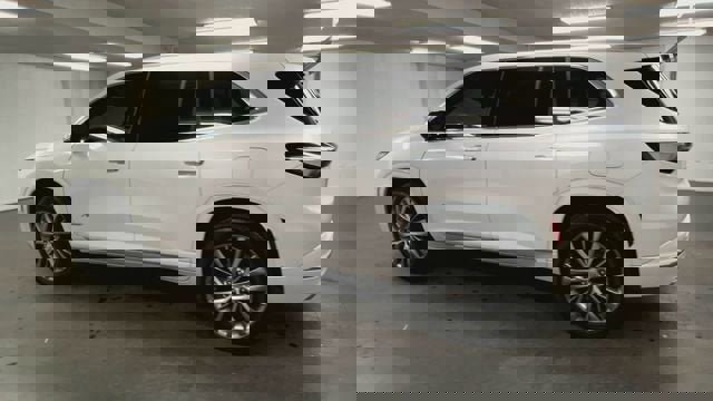 Used 2025 Buick Enclave Avenir w/ Super Cruise Package image 6