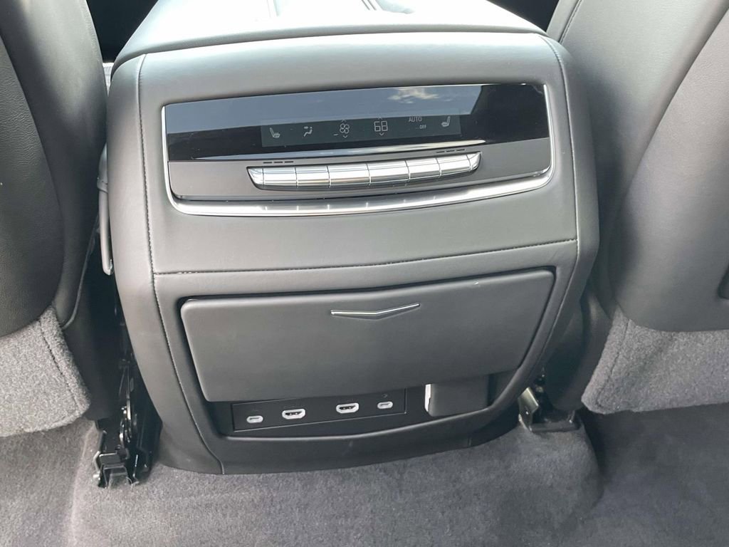 Used 2024 Cadillac Escalade ESV Sport Platinum w/ LPO, ONYX Package image 15