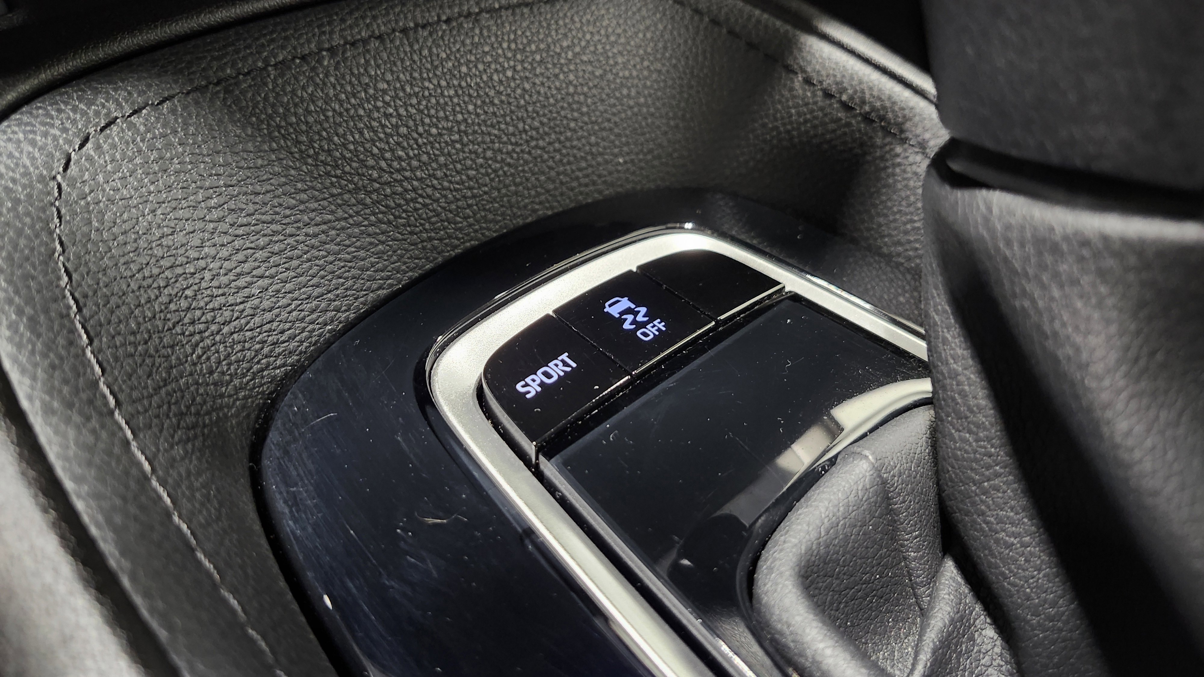 Used 2020 Toyota Corolla XLE image 10