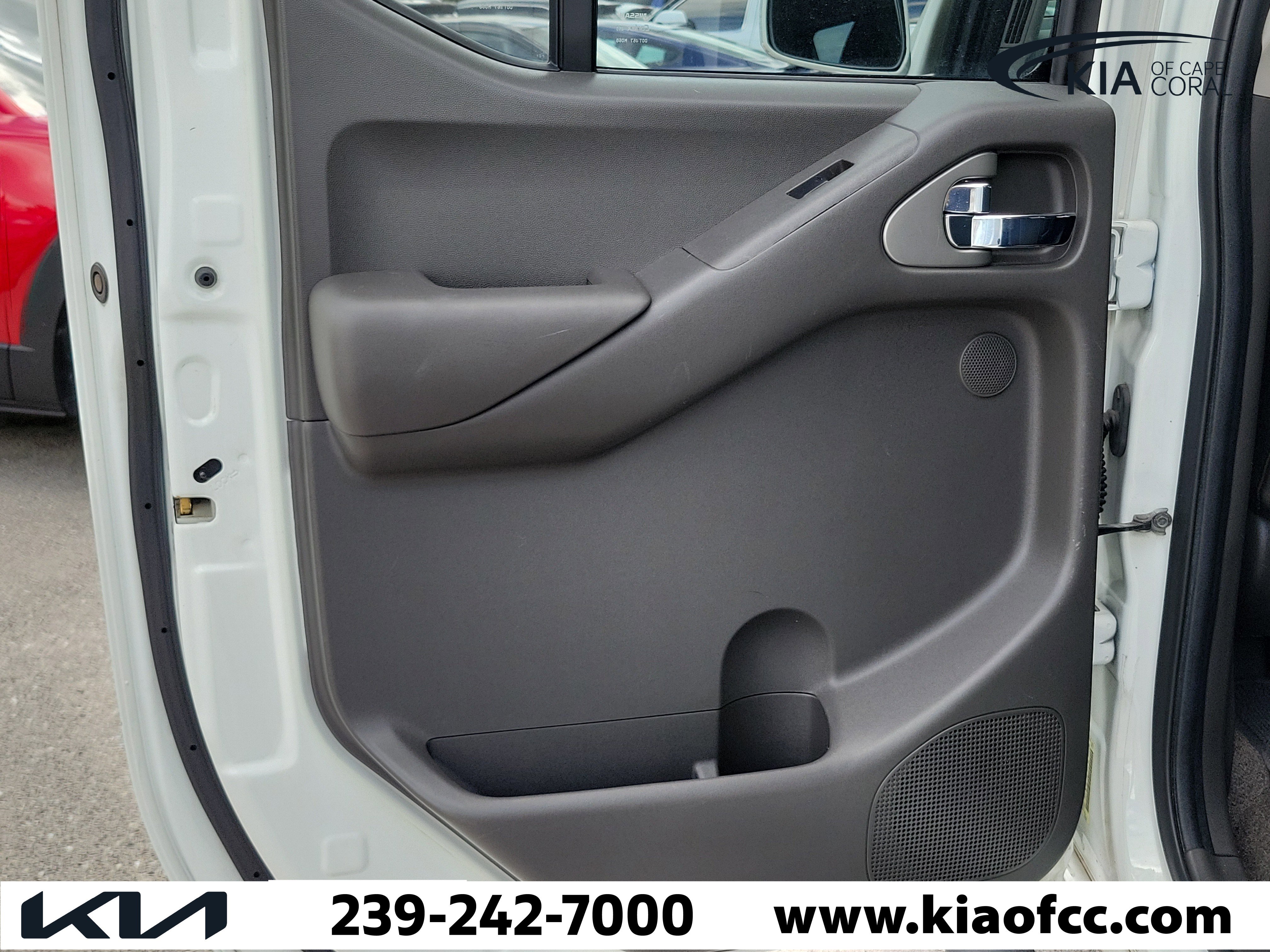 Used 2017 Nissan Frontier PRO-4X w/ Pro-4x Luxury Package image 13