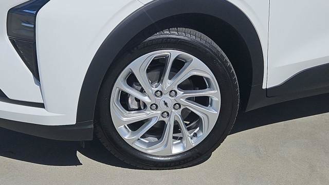 New 2027 Chevrolet Bolt LT w/ Comfort Package FWD image 32