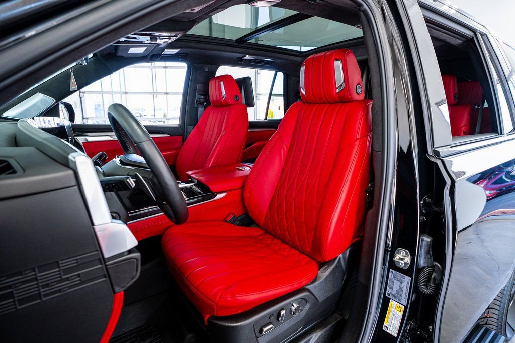 Used 2025 Cadillac Escalade Sport Platinum w/ LPO, Floor Liner Package image 37