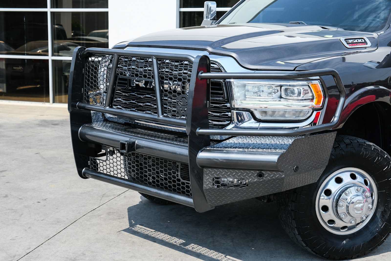 Used 2020 RAM 3500 Limited AWD/4WD image 3