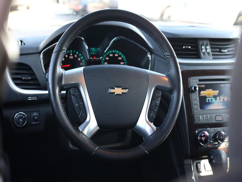 Used 2016 Chevrolet Traverse LT image 9