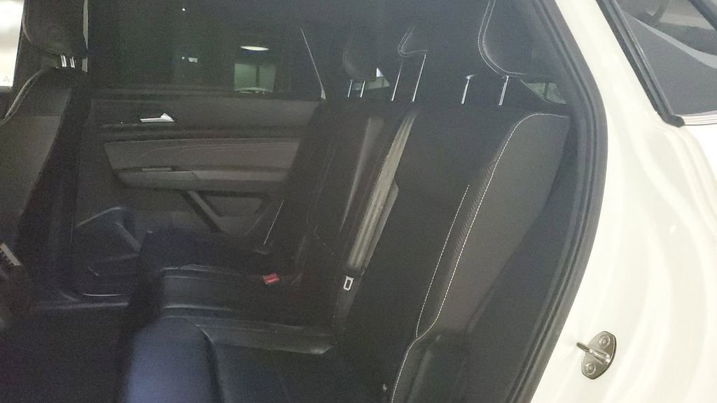 Used 2022 Volkswagen Atlas Cross Sport SE image 15