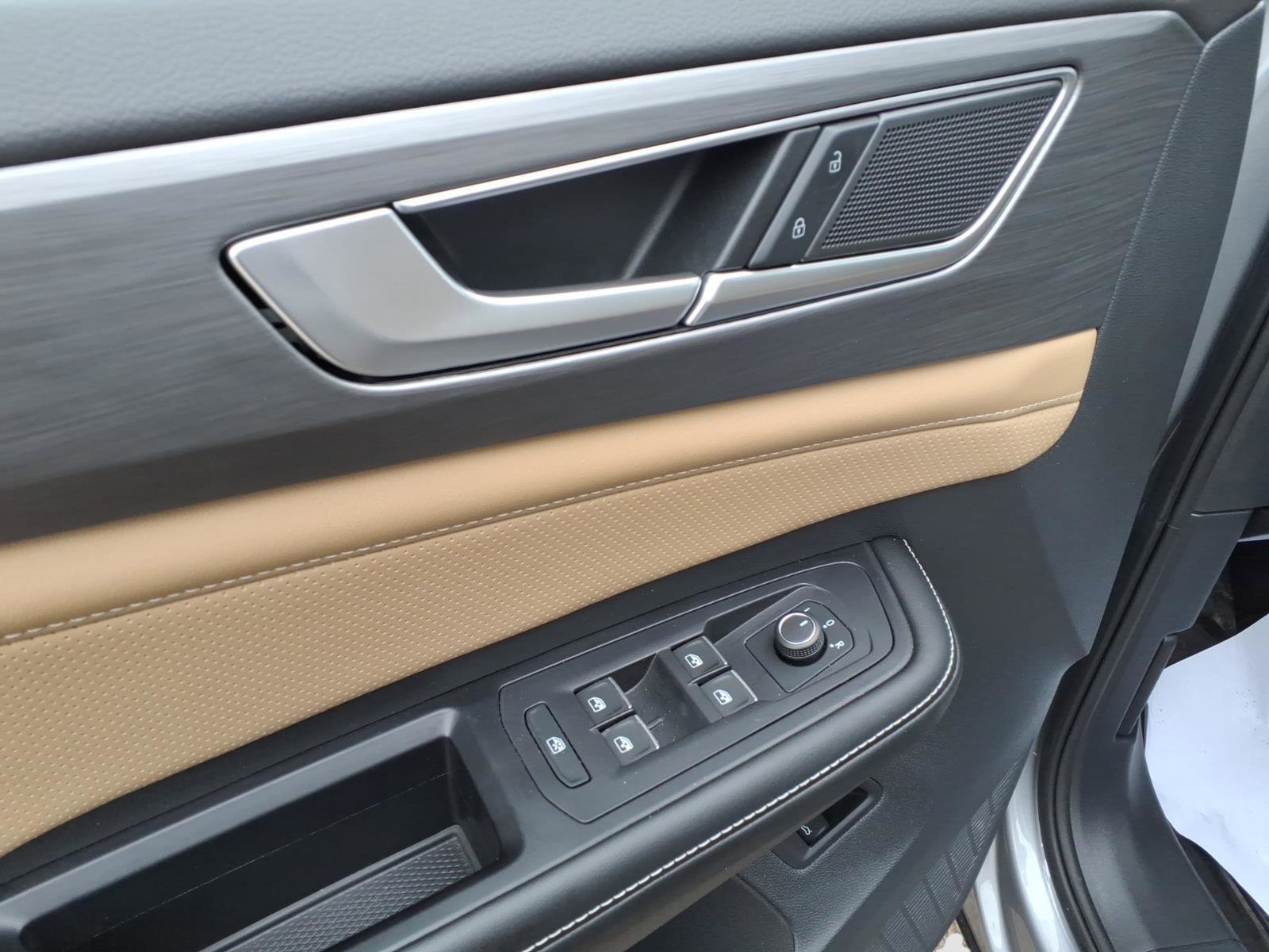 Used 2024 Volkswagen Atlas Cross Sport SE image 16