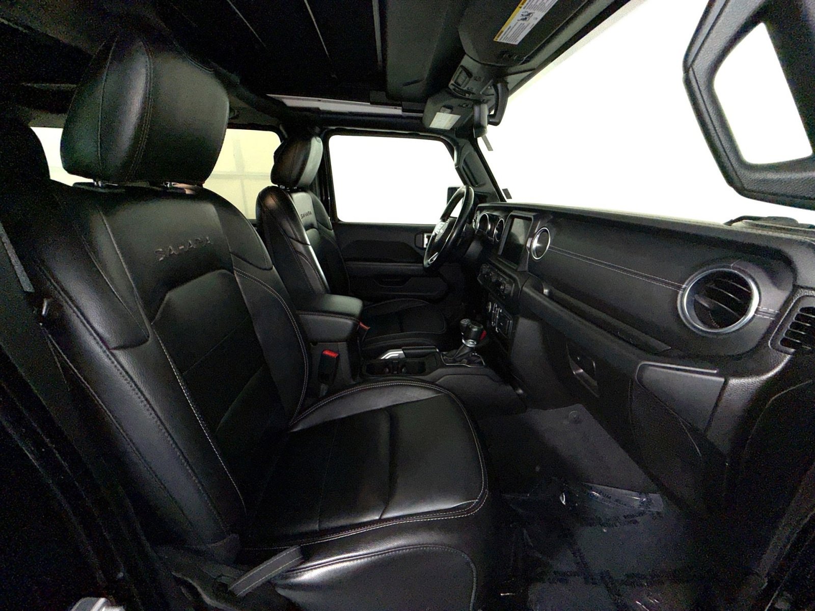 Used 2020 Jeep Wrangler Unlimited Sahara AWD/4WD image 26