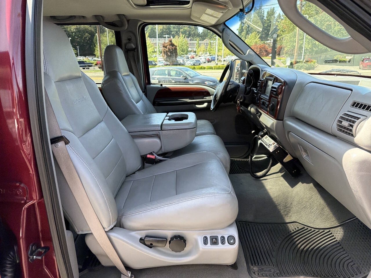 Used 2006 Ford F350 Lariat AWD/4WD image 27