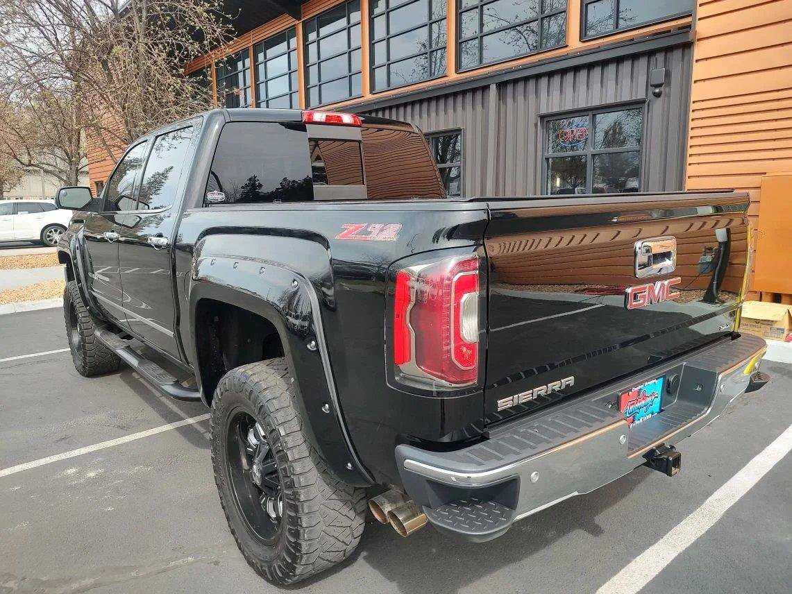 Used 2017 GMC Sierra 1500 SLT w/ SLT Preferred Package AWD/4WD image 3